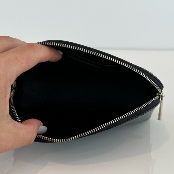 LOUIS VUITTON BLACK VERNIS LEATHER COSMETIC BAG POUCH - Picture 15 of 17